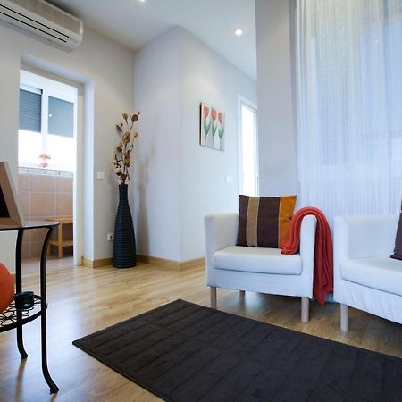 Apartamento Tirso De Molina Madrid Bagian luar foto