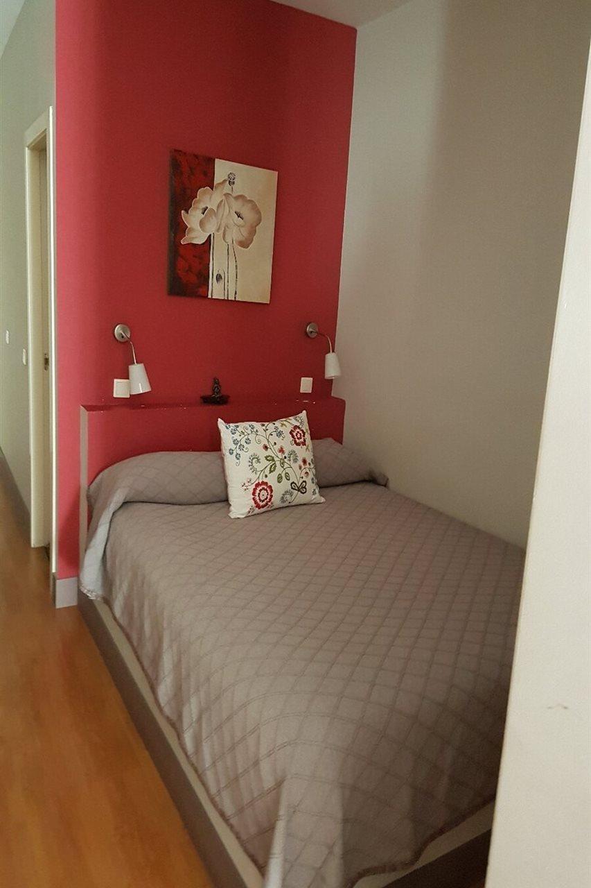 Apartamento Tirso De Molina Madrid Bagian luar foto