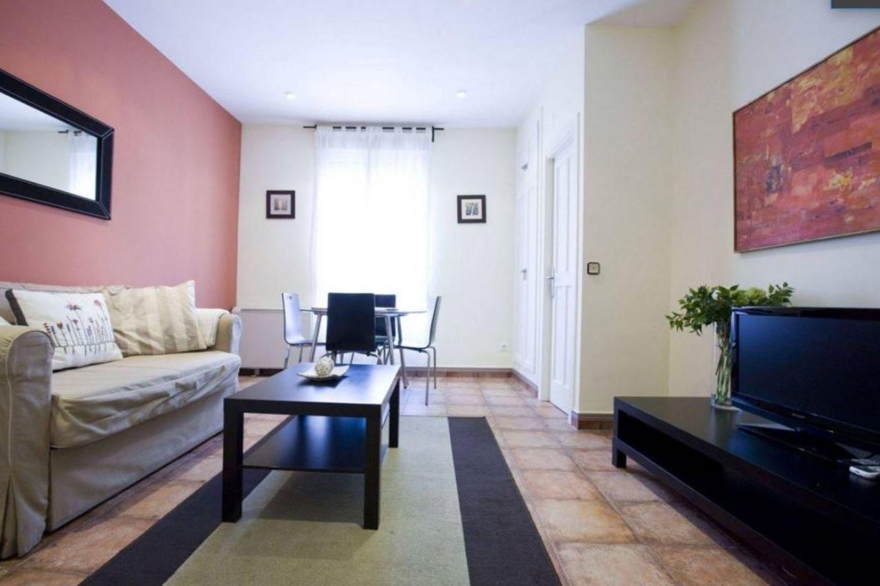 Apartamento Tirso De Molina Madrid Bagian luar foto