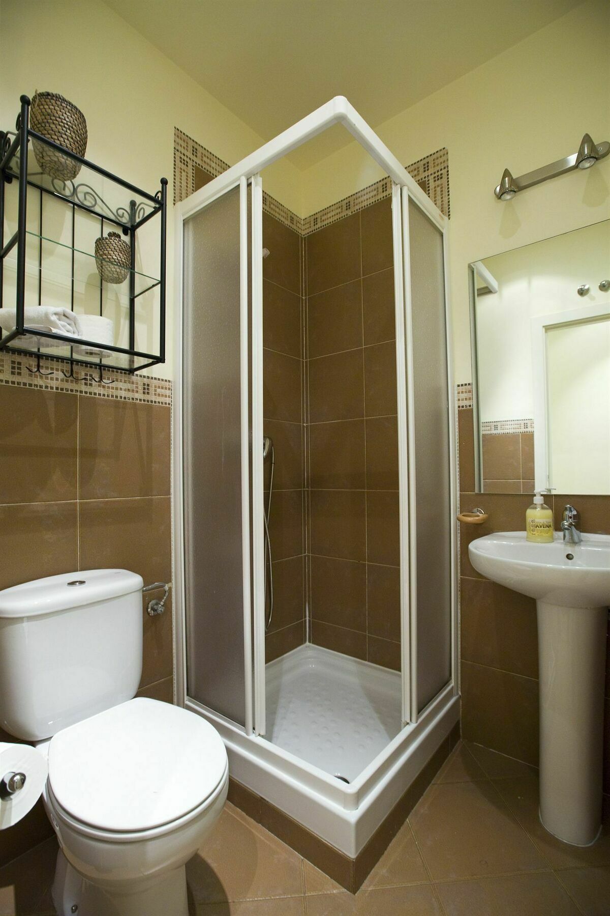 Apartamento Tirso De Molina Madrid Bagian luar foto