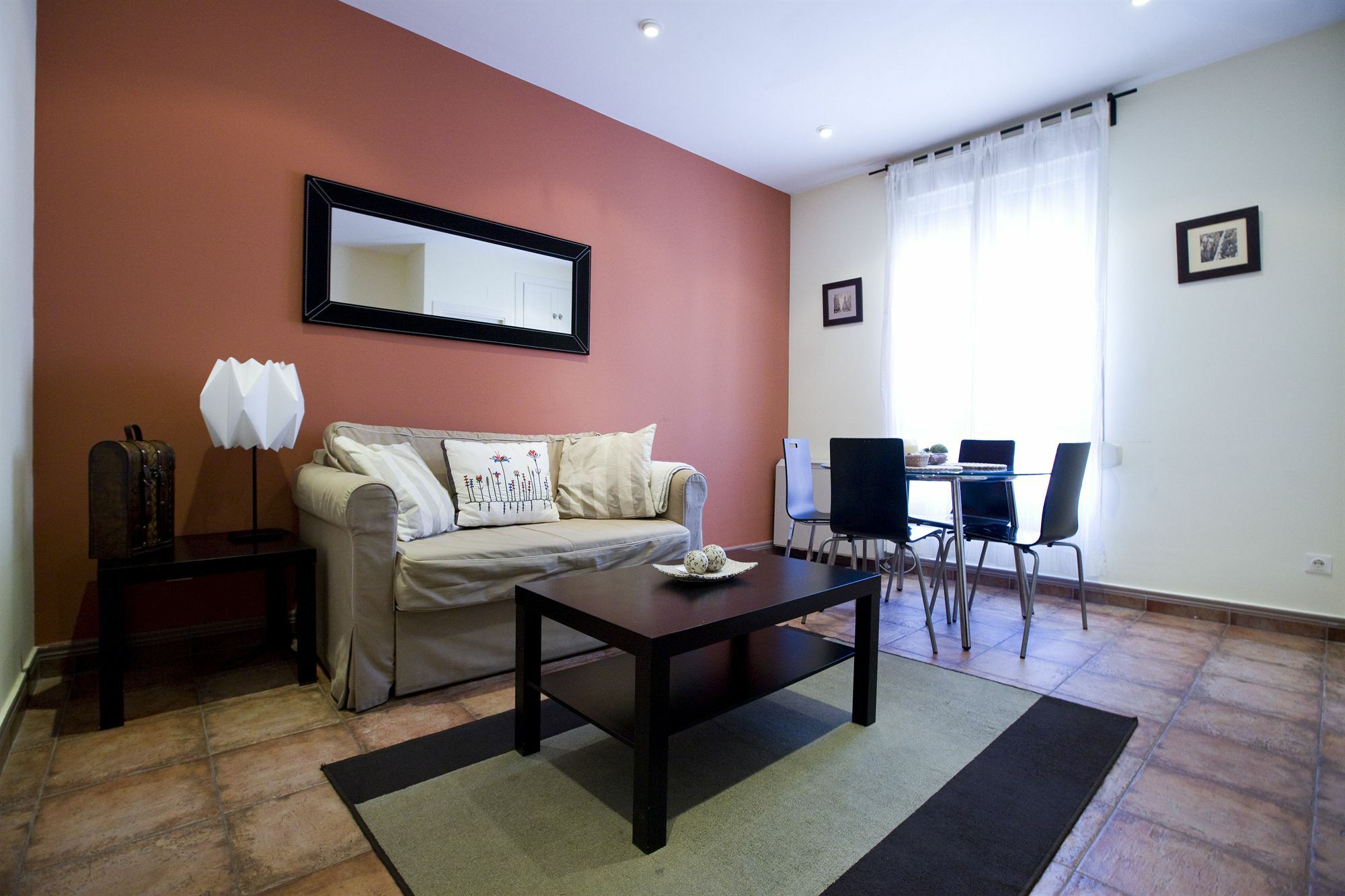 Apartamento Tirso De Molina Madrid Bagian luar foto