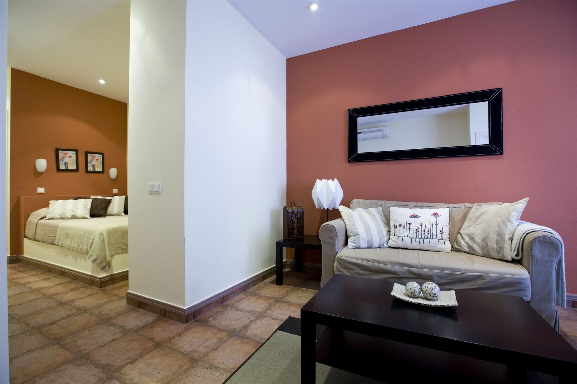 Apartamento Tirso De Molina Madrid Bagian luar foto