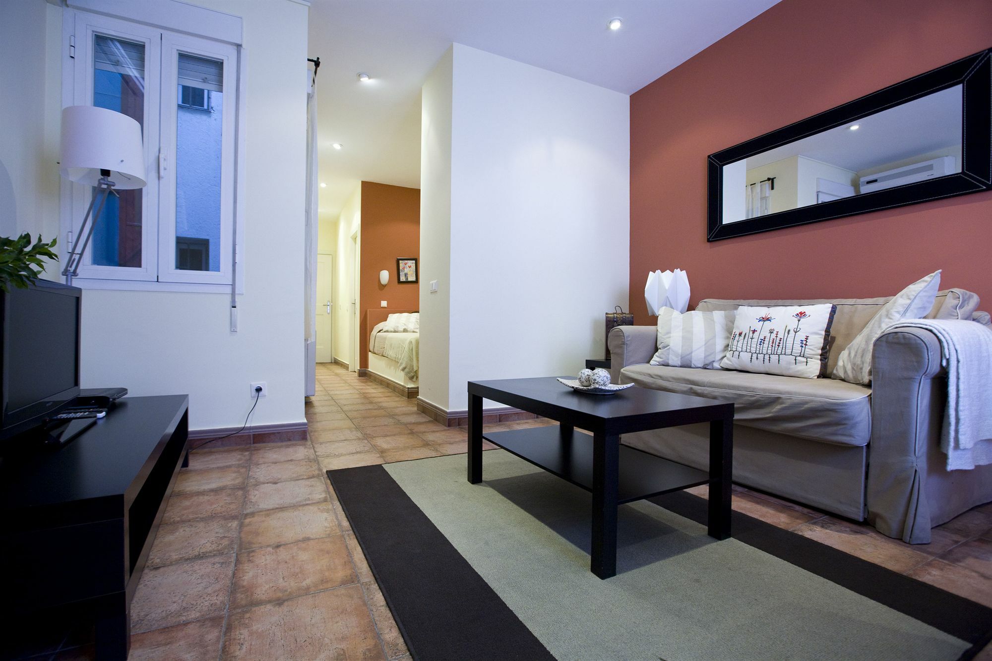 Apartamento Tirso De Molina Apartment Madrid Bagian luar foto