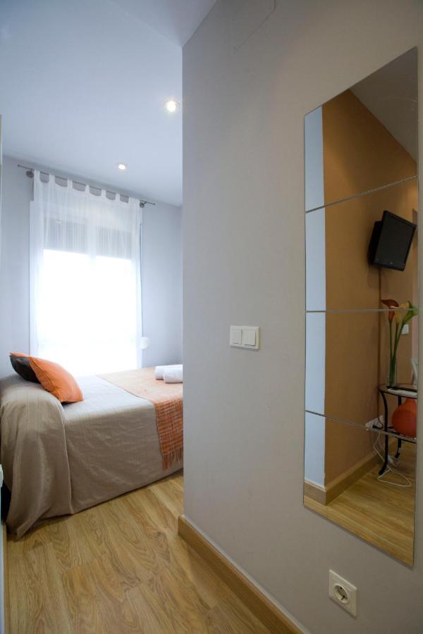 Apartamento Tirso De Molina Madrid Bagian luar foto